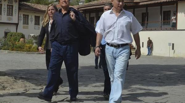 ucraina a intocmit dosar penal pentru un vin vechi pe care l au baut vladimir putin si silvio berlusconi