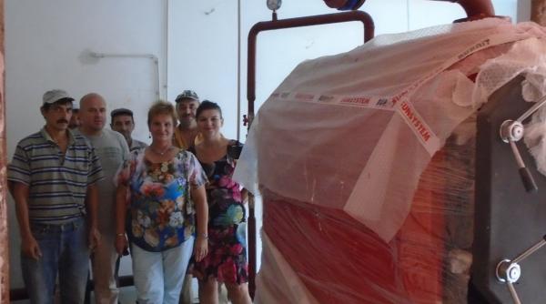 prin proiectul ajuta un sat schimba o tara 700 de elevi de la liceul si internatul george baritiu din livada judetul satu mare beneficiaza de apa calda si caldura