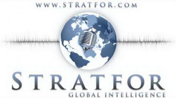 stratfor publica imagini cu avioane rusesti in baza aeriana lakatia din siria
