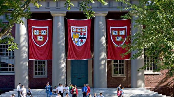 un sfert din studentele americane au fost agresate sexual