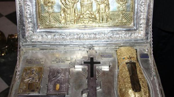racla cu moastele sf maria magdalena va fi adusa de la muntele athos pe data de 9 octombrie la iasi