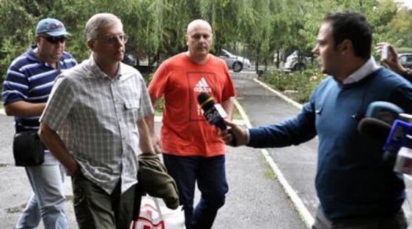 berevoianu moisescu si semenescu scosi incatusati din sediul dna ploiesti