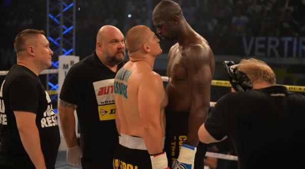 ilie nastase merge la milano sa i sustina pe morosanu si fratii stoica la gala superkombat