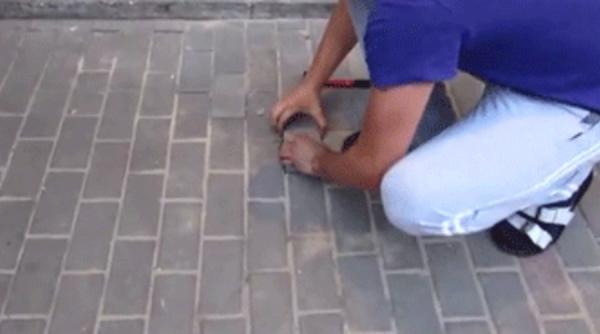 video descoperire socanta in fata unui bloc din rusia