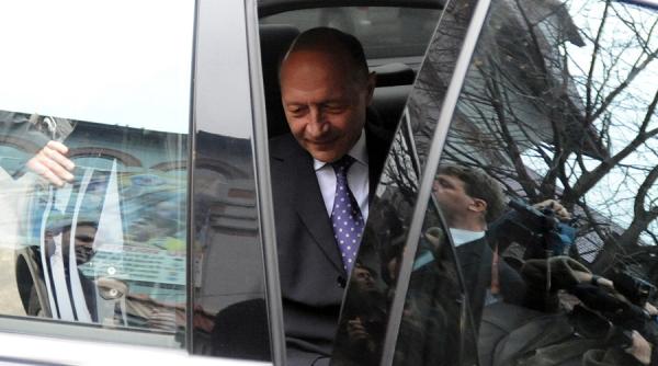 basescu presedintele ar trebui sa cheme coalitia la cotroceni pentru o noua propunere pentru functia de premier