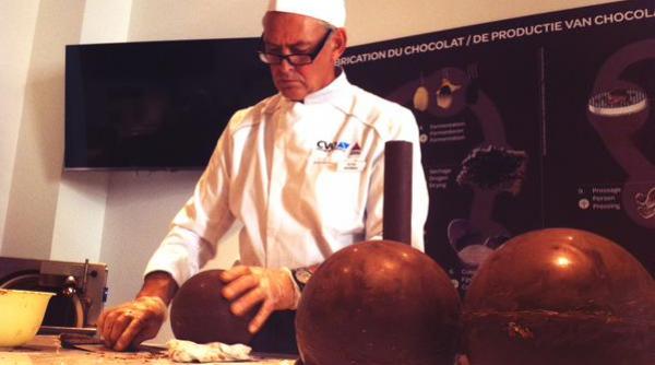 ciocolatierii belgieni au facut trei monumente din ciocolata