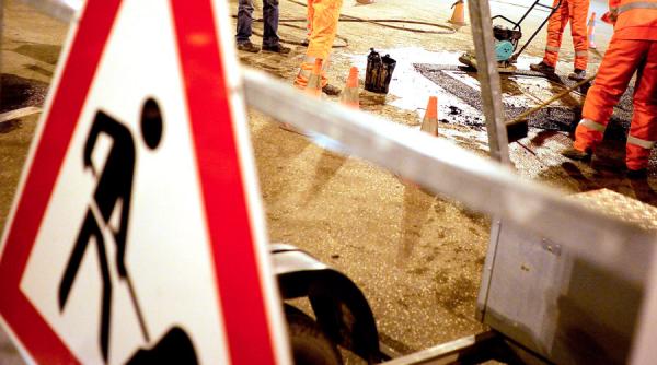 procurorii dna ancheteaza modul in care s a executat asfaltarea drumului pana la casa lui emil boc