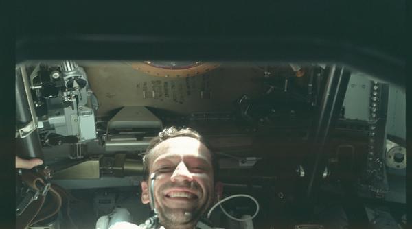 nasa publica o colectie uriasa de fotografii din timpul misiunilor apollo