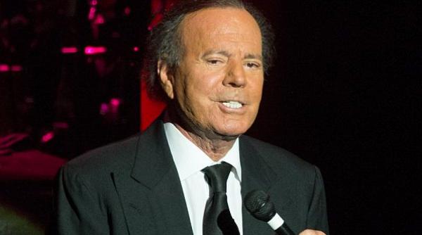 julio iglesias nu vrea sa mai cante in cazinourile lui donald trump