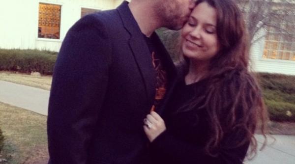 s a logat din greseala pe contul de facebook al unei straine si a sfarsit prin a se casatori cu ea