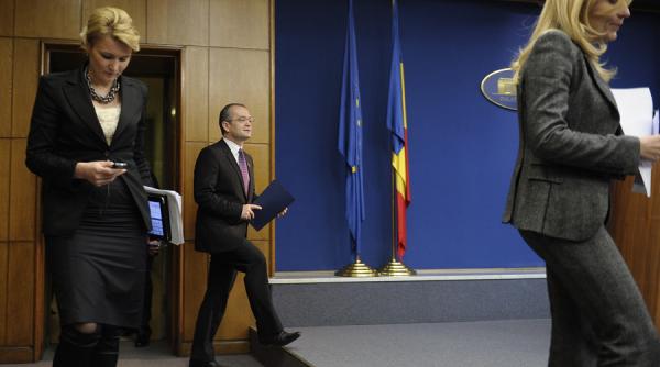 andreea paul vass a spart un pahar cu un tsunami