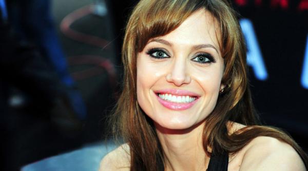 anorexia angelinei jolie posibil motiv de despartire de brad pitt