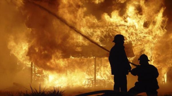 incendiu la o ferma in insula mare a brailei stins dupa 12 ore