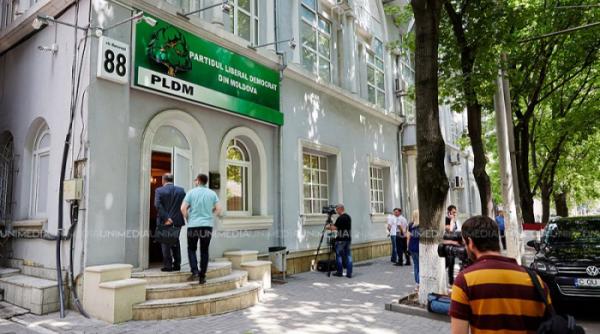 perchezitii la sediul partidului liberal democrat din chisinau si in locuinta lui vlad filat