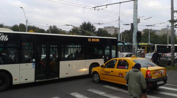 pasajul piata sudului pmb isi cere scuze pentru blocaj si promite 3 benzi pe sens