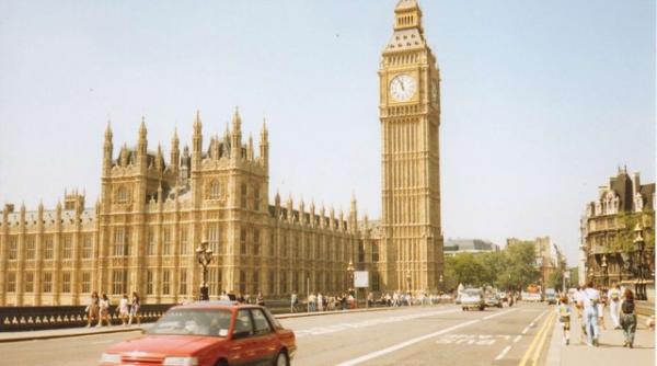 de ce big ben nu va mai bate ora exacta