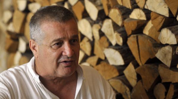 poetul mircea dinescu la festivalul bookcity milano 2015