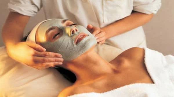 5 masti naturale eficiente in combaterea tenului gras