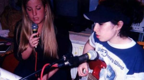 cu ce gen muzical a debutat amy winehouse