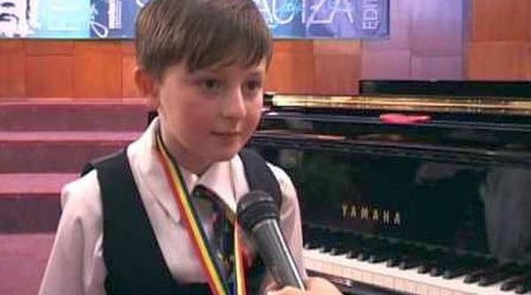 un baietel roman este cel mai bun pianist din lume