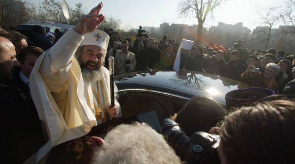 patriarhul daniel invatati ce e credinta ortodoxa noi ne facem datoria dupa traditia si randuiala noastra