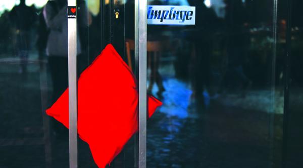 se inchid cluburi organizatorii se retrag