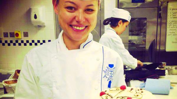 actrita romano chineza care ii indulceste pe englezi irina stoica