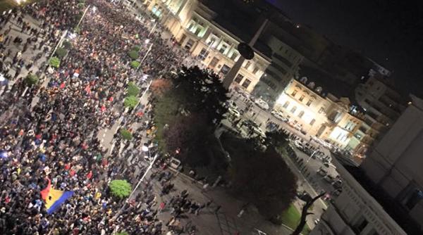 cadou de ziua lui basescu ponta dat jos de revolutia rock