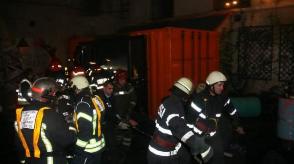 pirotehnistul care a instalat artificiile la colectiv nu mi explic cum s a putut produce incendiul referat