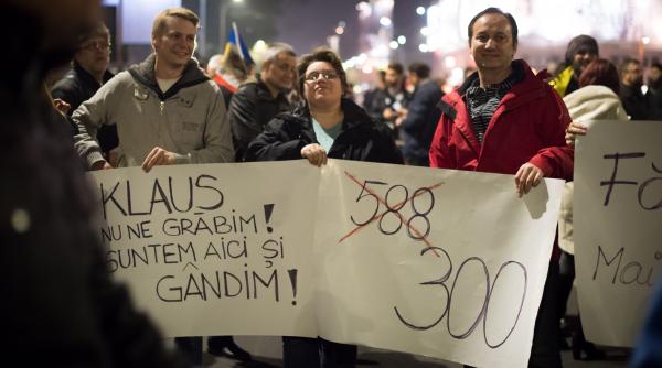 studiu despre protestatarii din piata universitatii vor sa schimbe actuali politicieni dar nu stiu cu cine