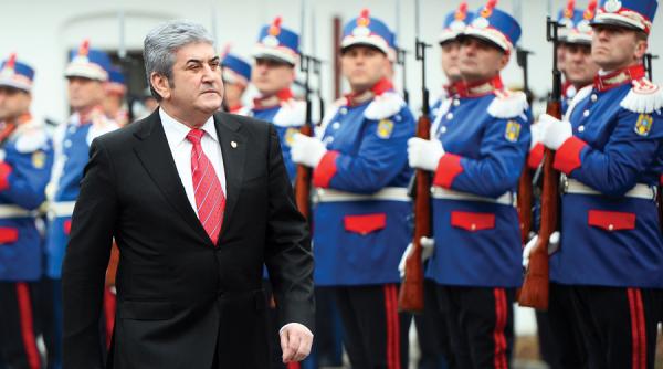 gabriel oprea pleaca naravurile sale raman in parlament