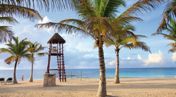 un barbat corpolent si a strivit sotia dupa ce a facut un atac de cord in cada in care se aflau