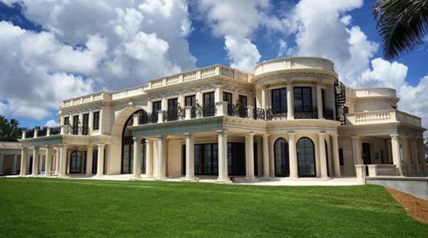 video cum arata si cat costa un palat construit in florida in stilul celui de la versailles