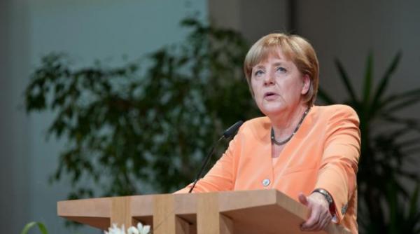 angela merkel se declara profund socata de atacurile teroriste din paris