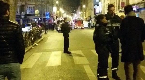 atentate la paris roman aflat la paris este o atmosfera de razboi aici e incredibil