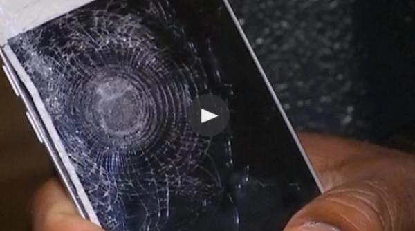 miracol la paris un barbat a fost salvat de la moarte de telefonul mobil