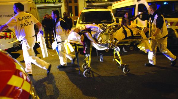 povestea unui roman din vinerea neagra a parisului