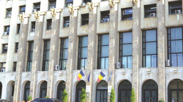 incompetentii raman in functii cheie la cnadnr