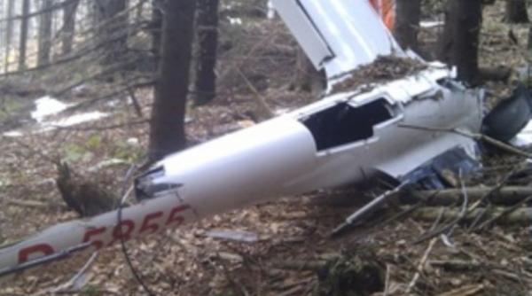 epava planorului prabusit nu a putut fi ridicata cu elicopterul din cauza vremii nefavorabile