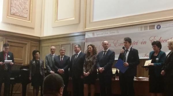 gala excelentei in educatie olimpicii ieseni au fost premiati inspectoratul scolar judetean iasi isi reconfirma optiunea pentru educatia de calitate
