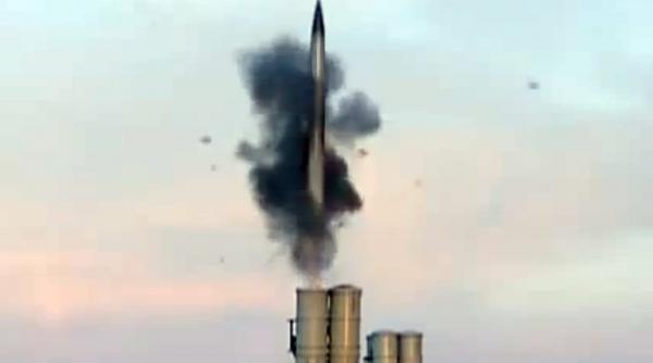 video rusii au dus baterii antiaeriene s 400 triumf la baza aeriana hmeimim din siria