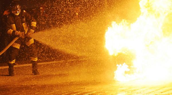 incendiu la doua locuinte din albesti jude ul prahova o femeie a fost gasita carbonizata