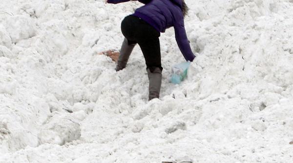 actiune de amploare a salvamontistilor in masivul parang peste 40 de turisti s au ratacit pe munte