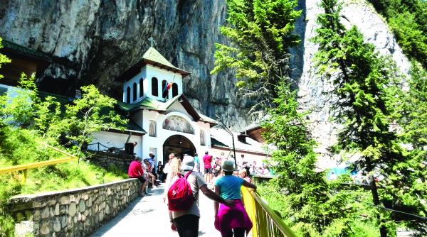 romania in care se poate fii turist in tara ta