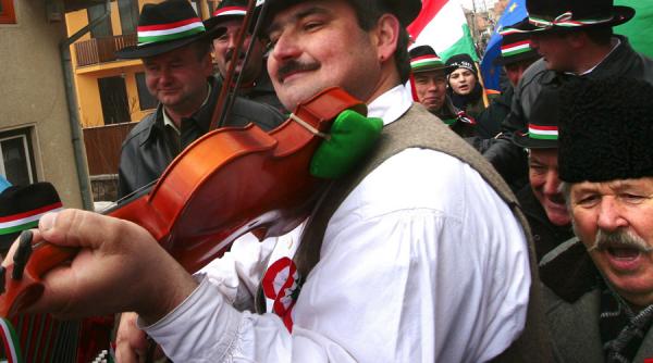 activewatch face un apel catre jurnalisti si politicieni nu stigmatizati comunitatea maghiara