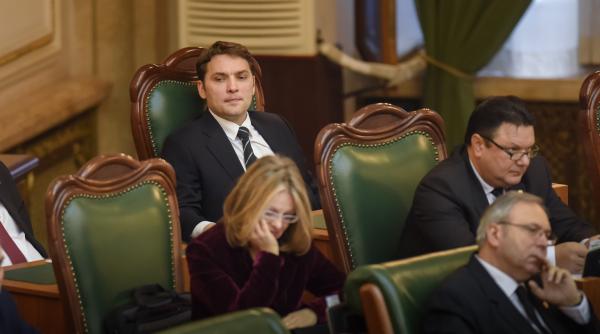 senatorii n au mai sovait si i au ridicat imunitatea sova a fost retinut de dna