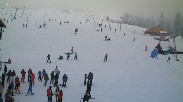 webcam partiile din straja sunt pregatite pentru schi vezi imagini live