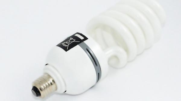 aceste corpuri de iluminat provoaca migrene stari de anxietate ameteala si chiar cancer