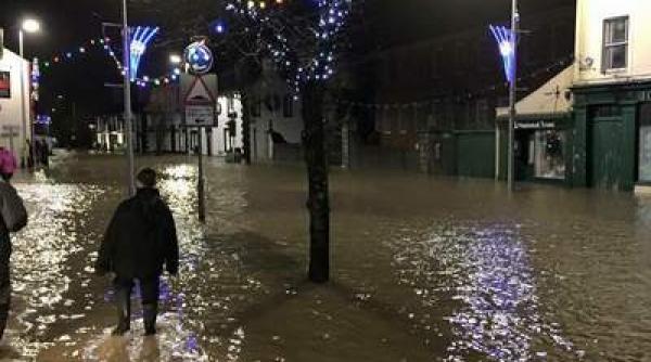 furtuna desmond face ravagii in nordul marii britanii