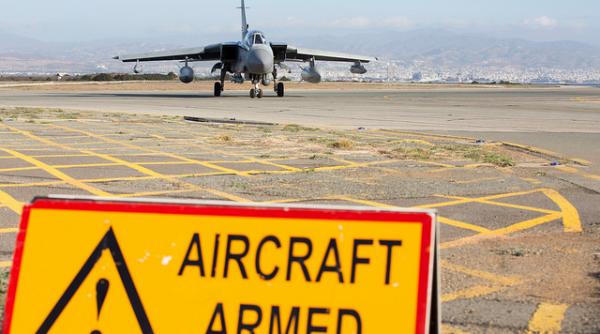 video si galerie foto cum arata avioanele care actioneaza in siria in lupta impotriva teroristilor daesh din siria